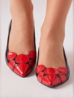 Vegan patent shoes